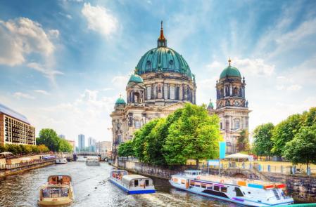  Berliner Cathedral in summer